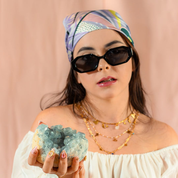 NinaSunglasses_Black_Model